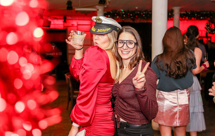 Best Magic Mirror Photo Booth Hire in London Surrey Kent Hampshire and Sussex Best Magic Mirror Photo Booth Hire in London Surrey Kent Hampshire and Sussex