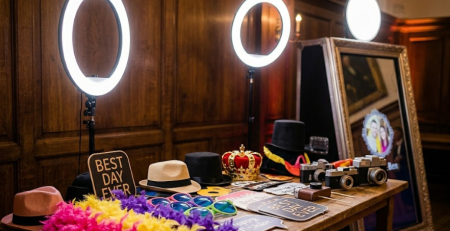 Magic-Mirror-Photobooth-Hire-The-Ultimate-Entertainment-for-London-Corporate-Events